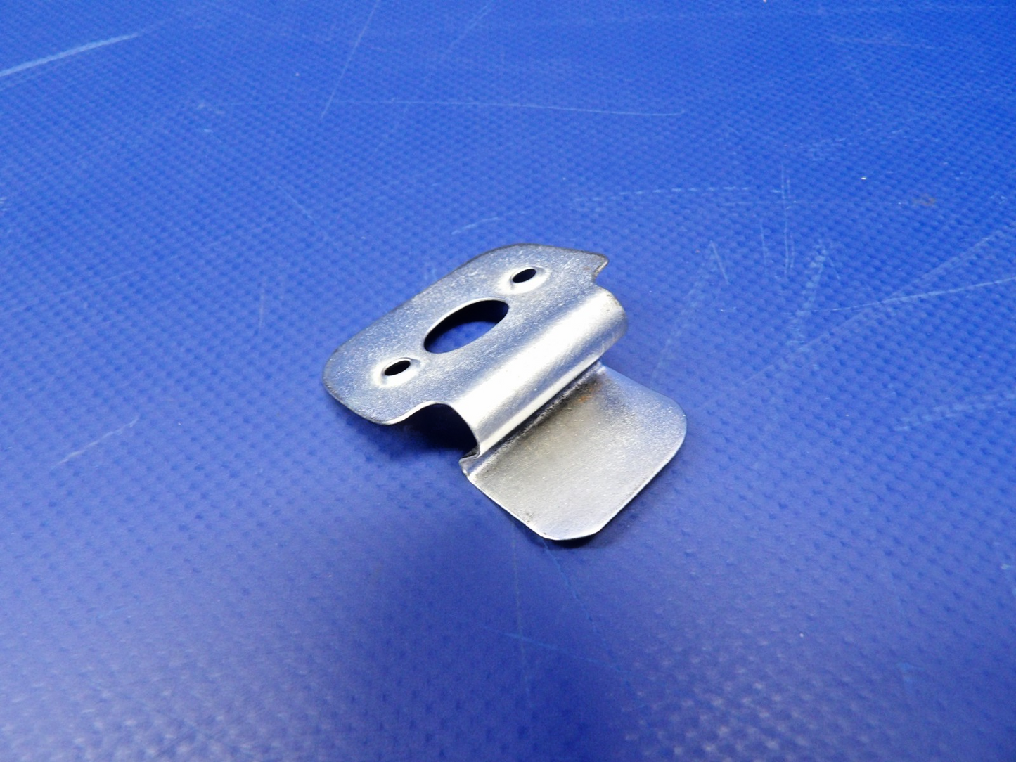 Beech Sun Visor Spring Retainer P/N 101-531230-7 NOS (0426-1288)10