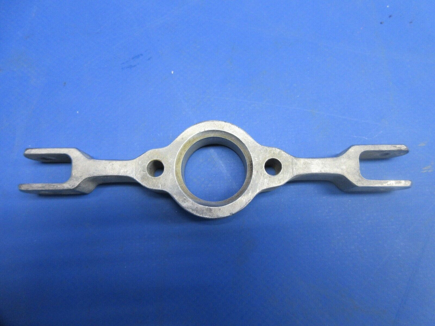 Bell 47J-2 Helicopter Tail Rotor Pitch Control Crosshead 47-641-102-1 (1124-865)