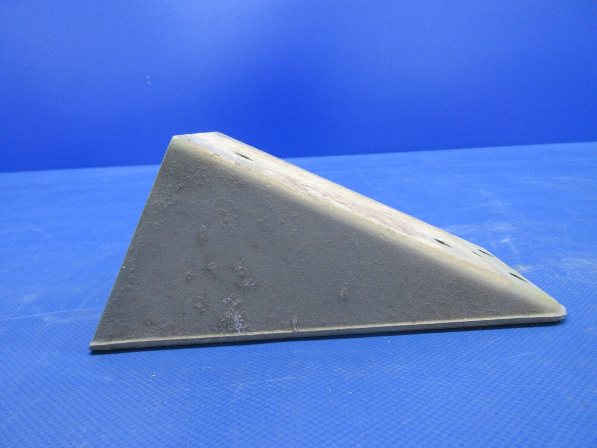 Grumman Yankee AA-1B Main Landing Gear Bracket LH P/N 5701064-1 (0424-1409)