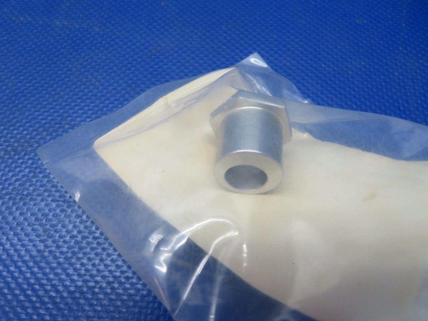 Cessna Wing Bushing P/N 2652025-26 NOS (1024-183)