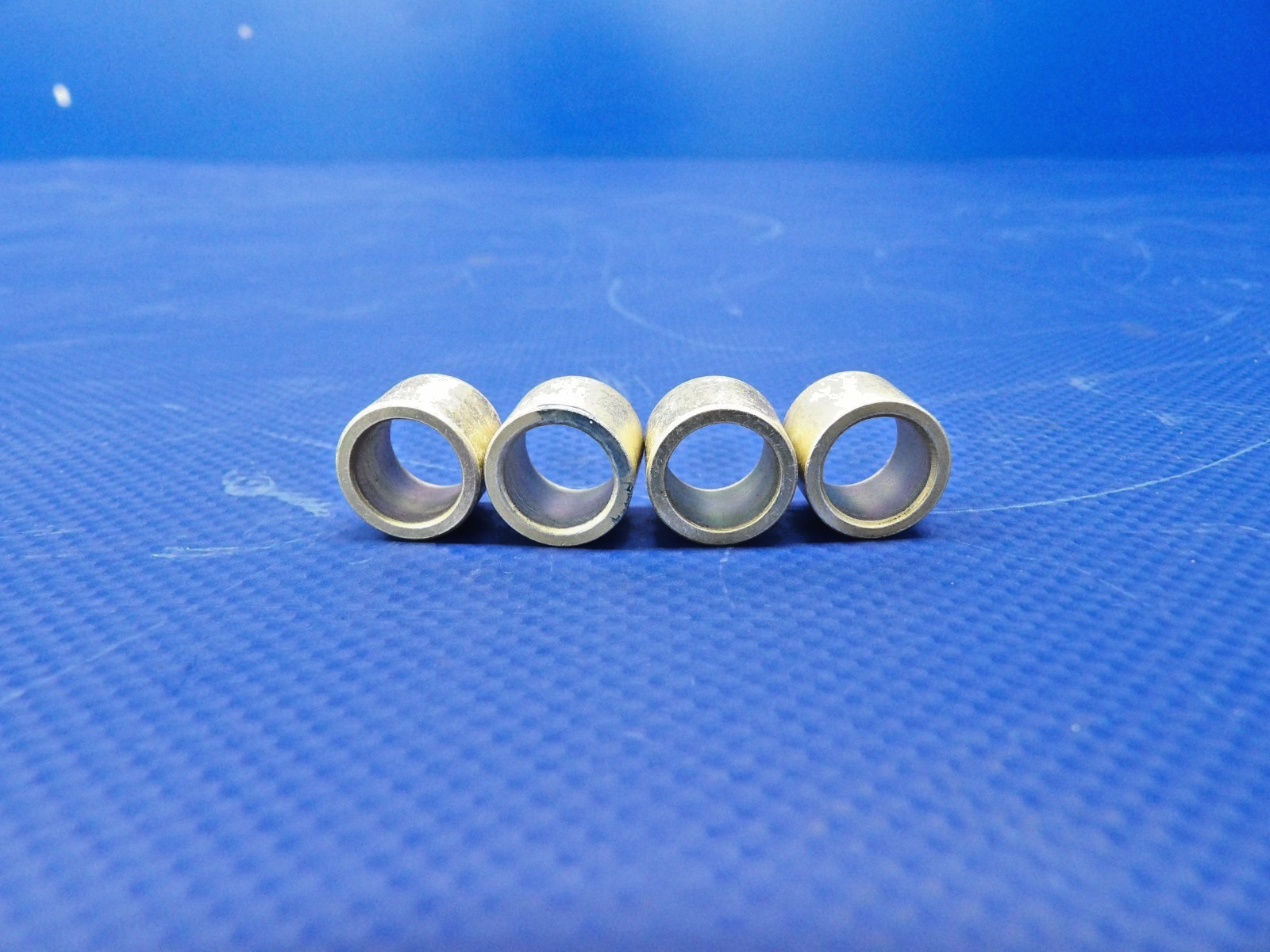 Beech Landing Gear Torque Knee Bushing w 8130 90-810019-1 LOT 4 NOS (0426-1289)8