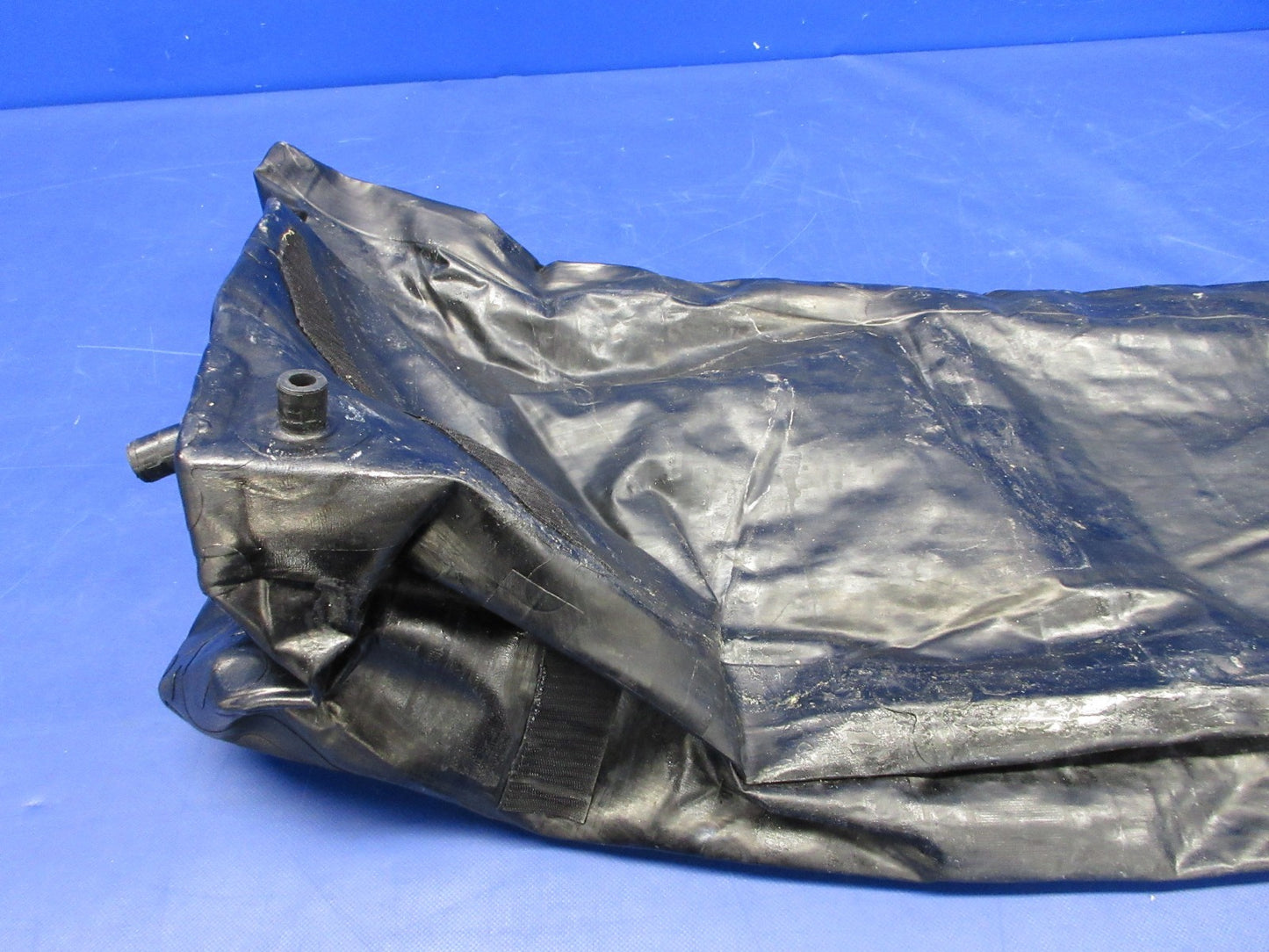 Beech 95 Eagle Tech Left Hand Main Fuel Bladder Cell P/N 35-380135-9E (0326-856)10