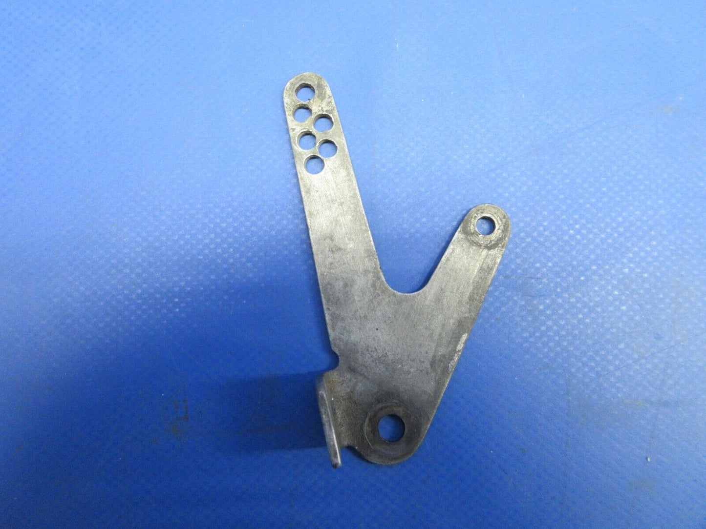 Cessna 337 / P337H Skymaster Cowl Flap Control Bracket RH (0724-743)