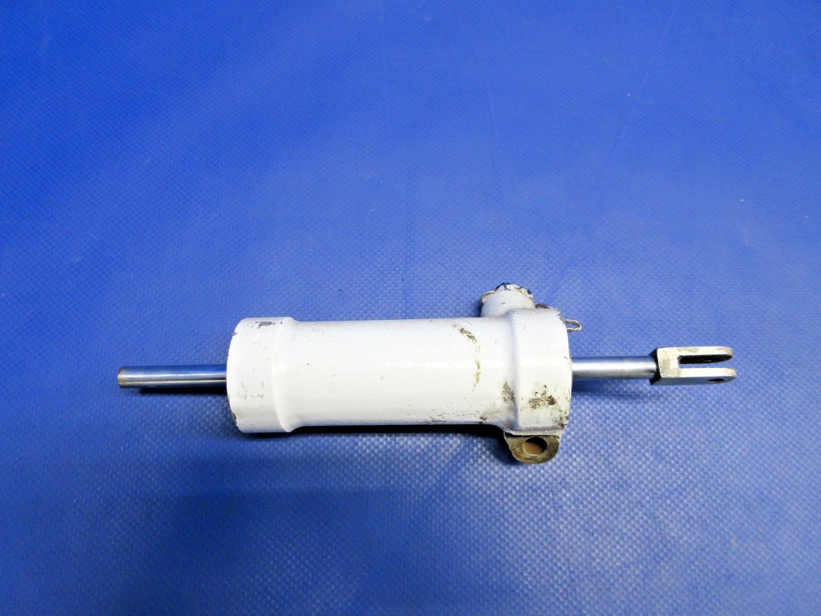Cessna 421 Shimmy Dampener P/N 0842400-20 (0726-736)1