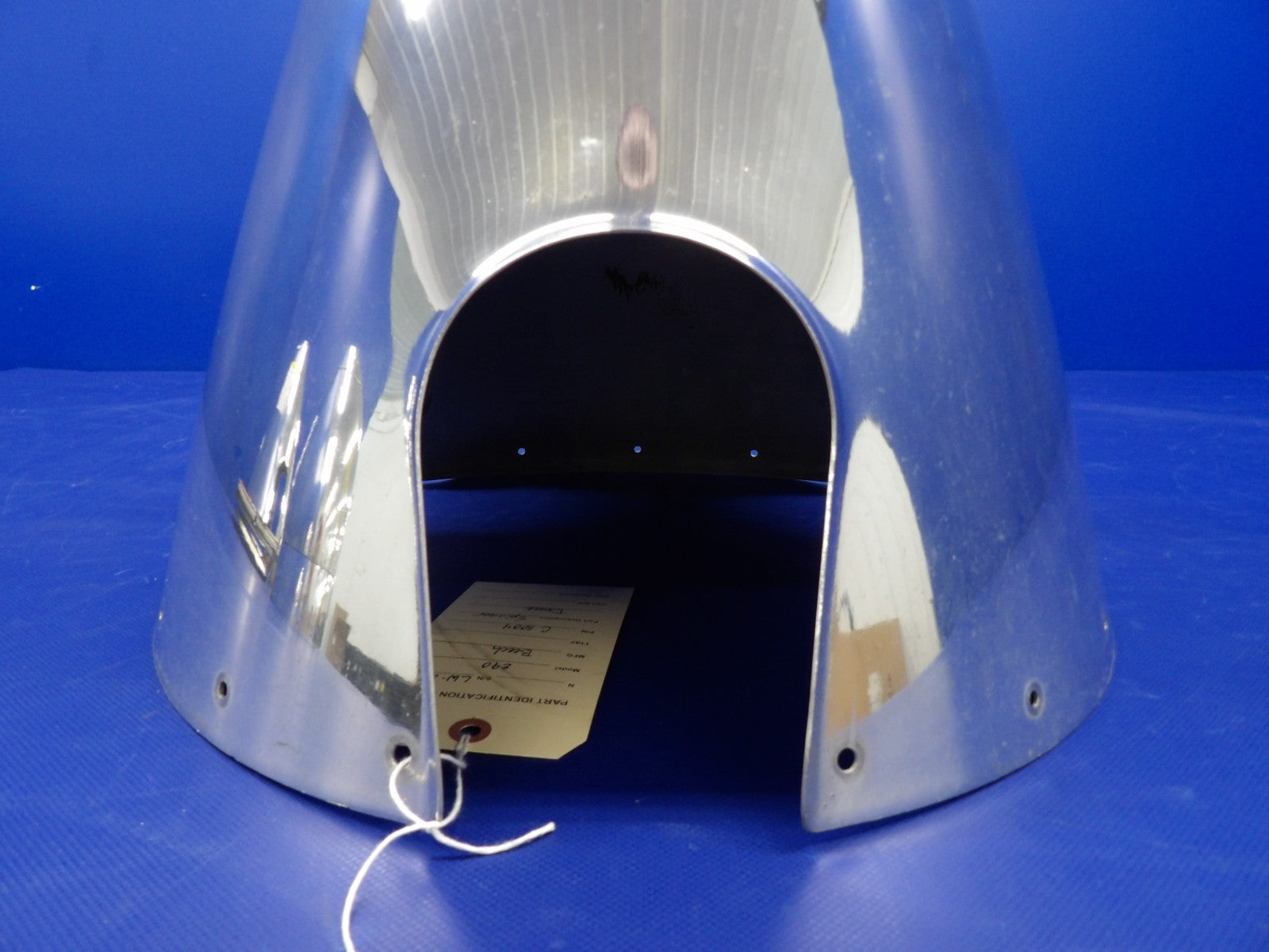 Dented Beech 58 Baron Hartzell 3-Blade Propeller Spinner P/N C3004 (0226-2028)10