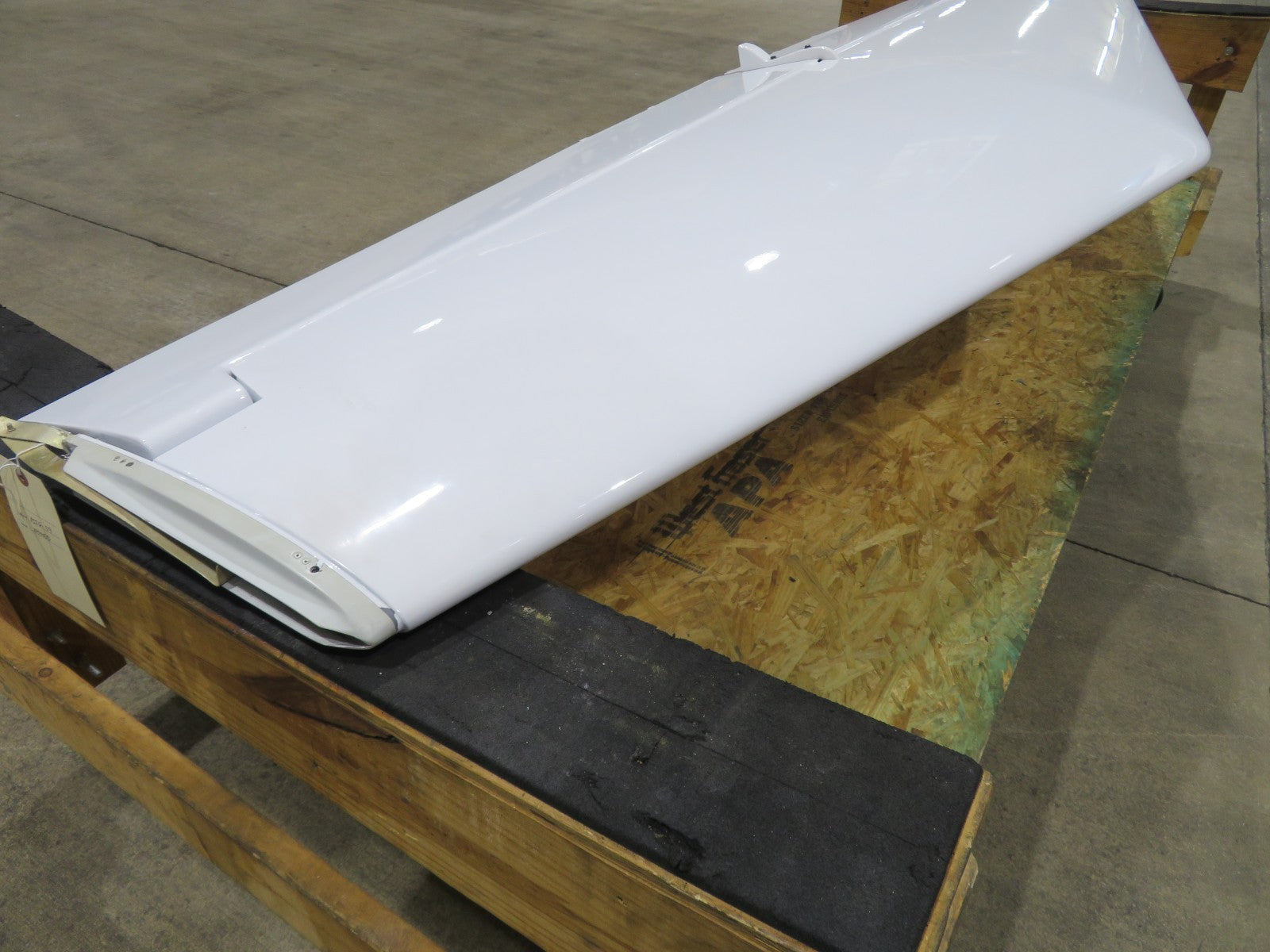 Diamond DA40 Horizontal Stabilizer & Elevator D41-5510-00-00 / DA-5520 (0326-59)14