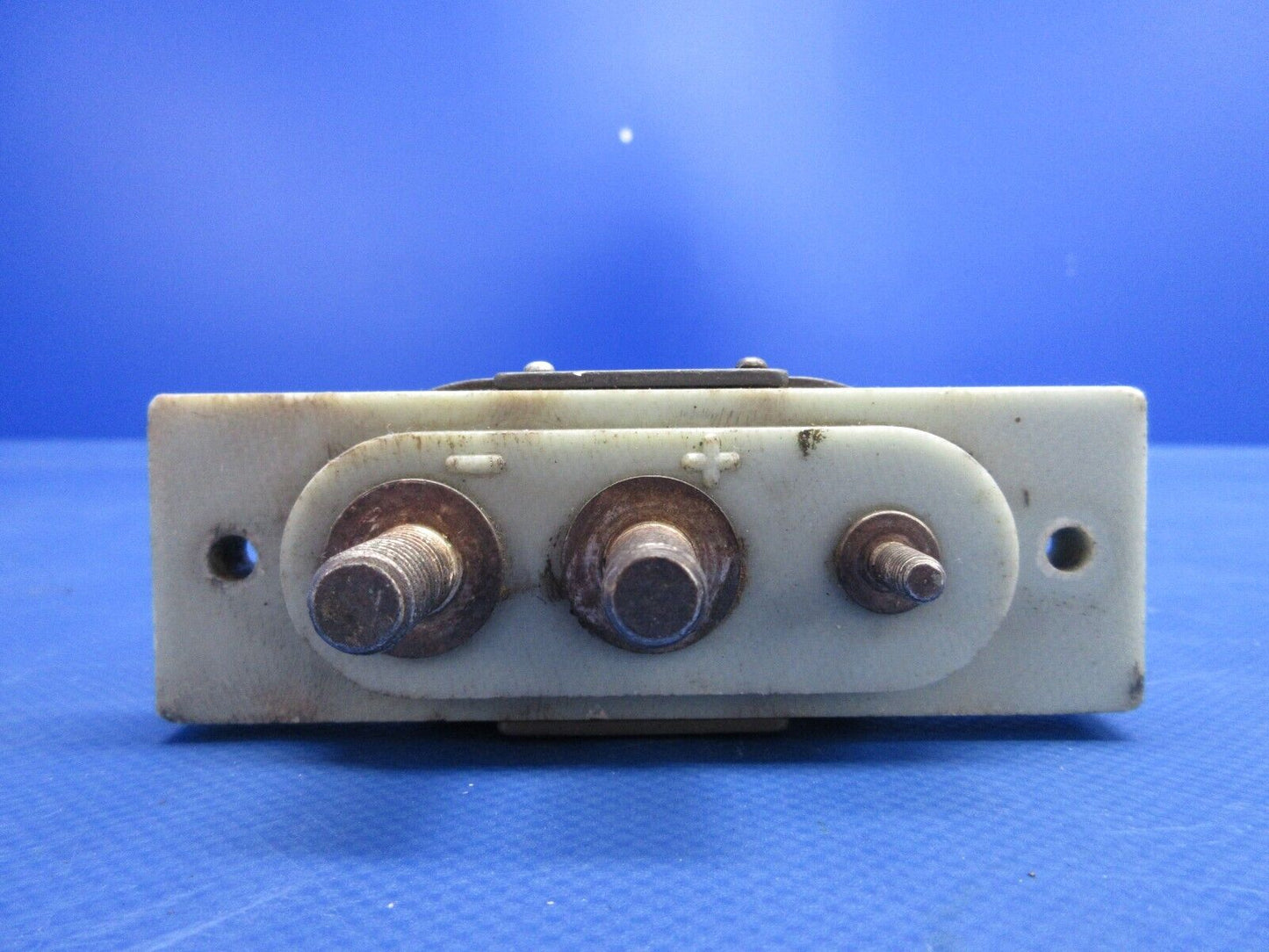 External Power Plug Receptacle P/N AN2552-3A (0524-1176)