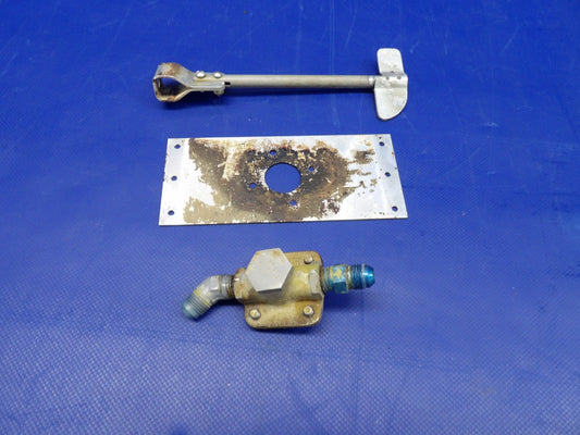 Globe GC-1B Swift Fuel Selector Valve And Handle P/N 11-420-3105 (0326-412)0