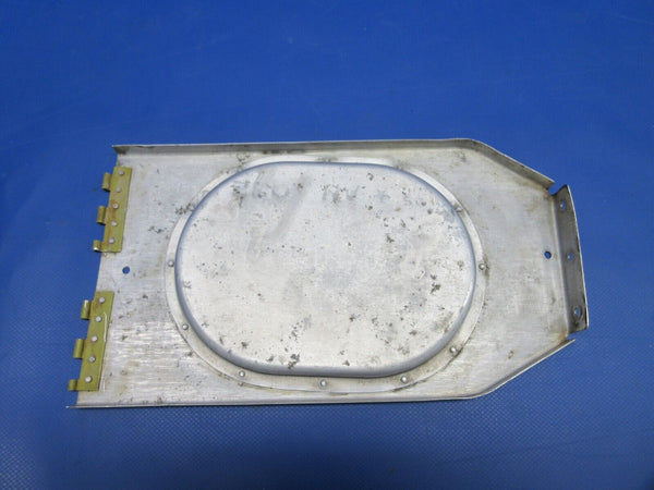 Beech 95 / D95A Travel Air Main Section Door Assy LH 95-110014-365 (0524-1133)