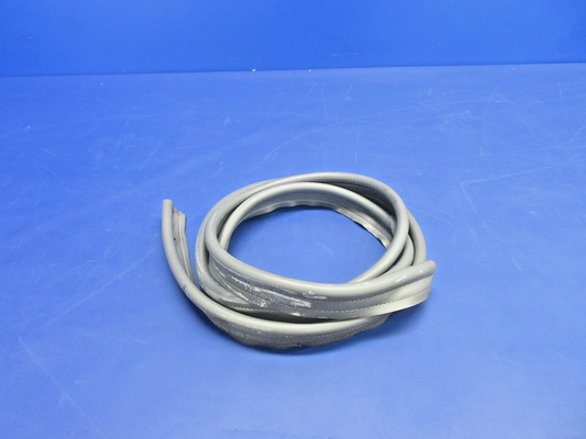 Cessna 172 / 172RG Grey Vinyl Cabin Door Windlace (0826-782)0