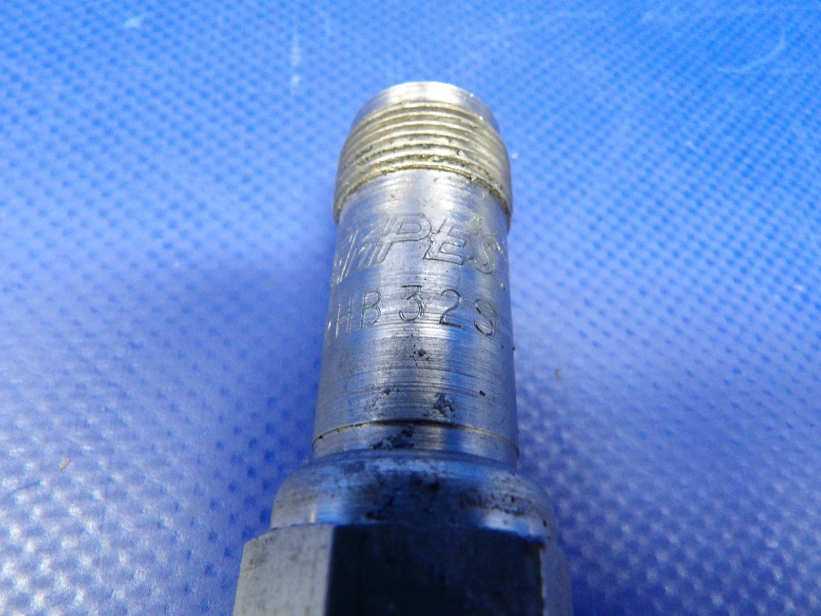 Enstrom 280FX Tempest Fine Wire Spark Plugs P/N URHB32S LOT OF 8 (0526-1364)3