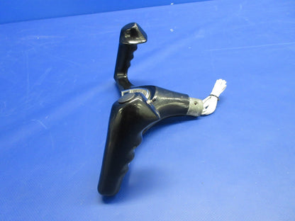 Cessna 182 / 182L Co-Pilot Control Wheel P/N 1560001-10 (0226-1027)2