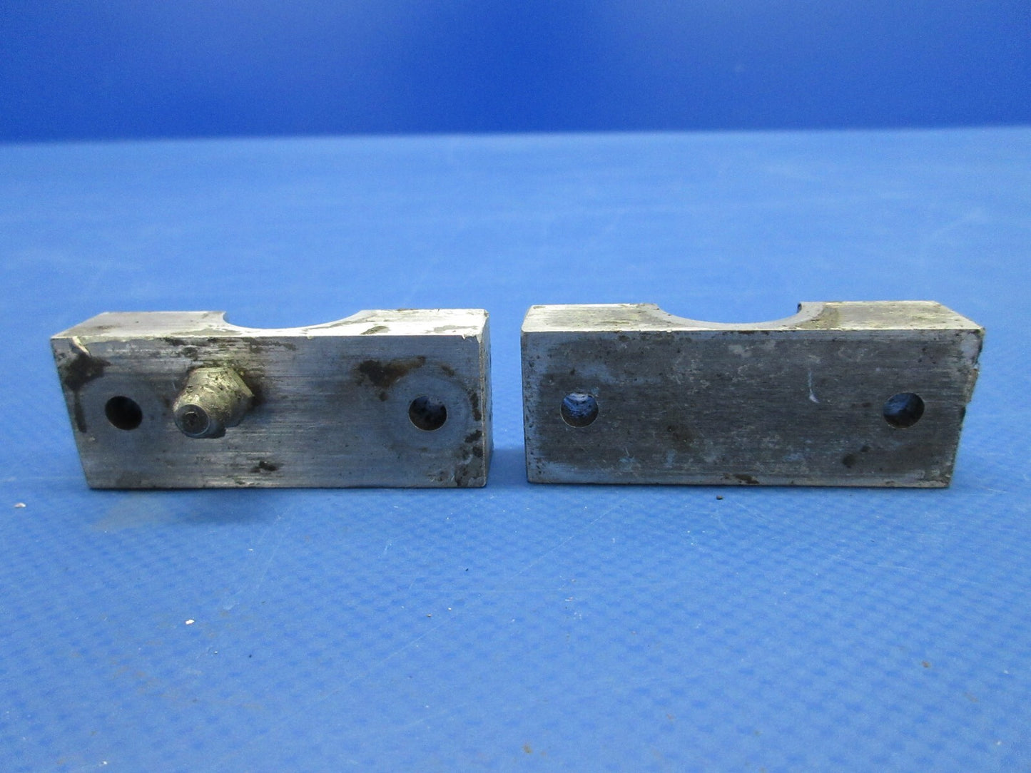 Piper PA-23-250 Nose Wheel Steering Tube Bearing Block Assy 18399-300 (0624-824)4