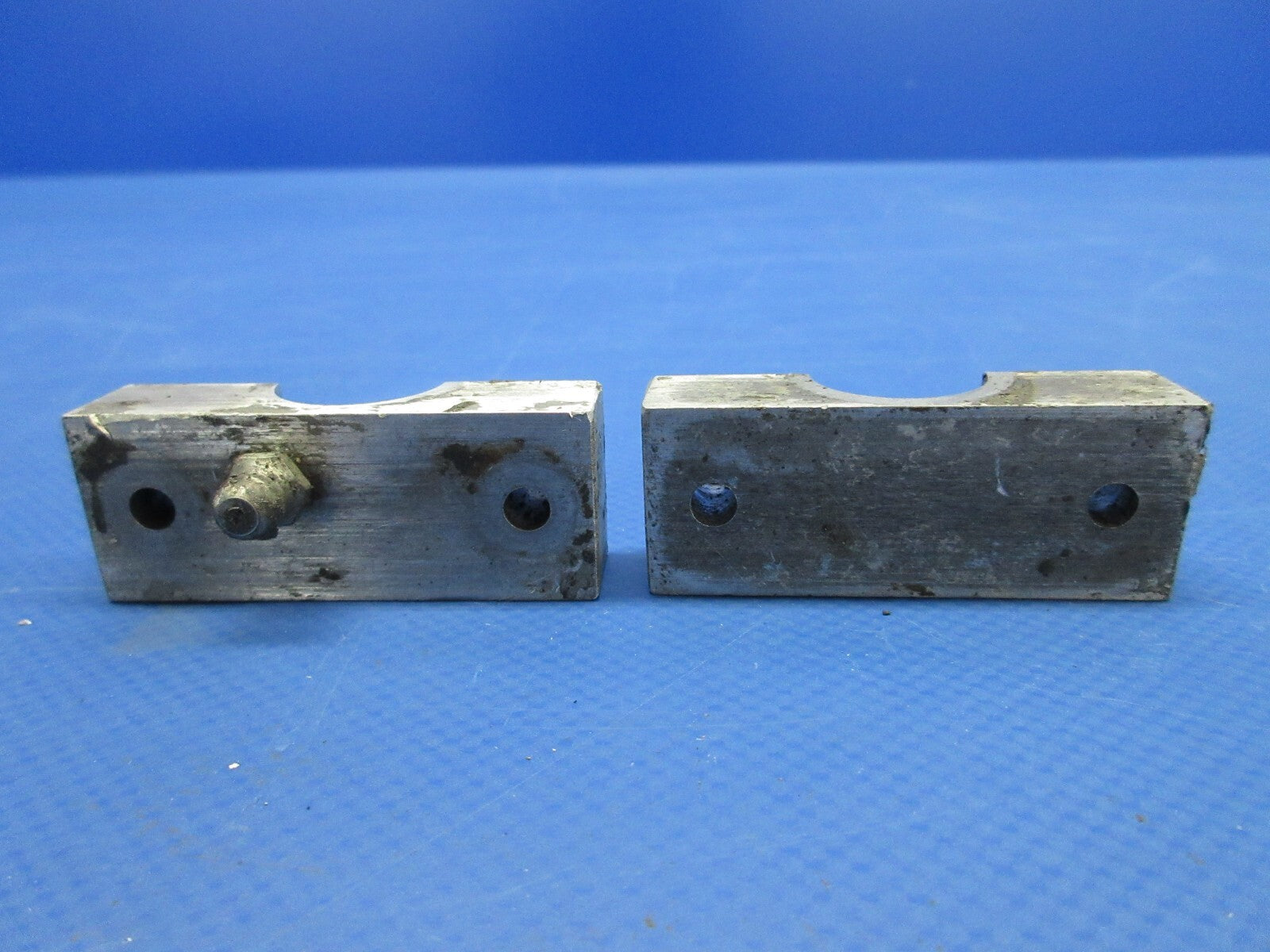 Piper PA-23-250 Nose Wheel Steering Tube Bearing Block Assy 18399-300 (0624-824)4