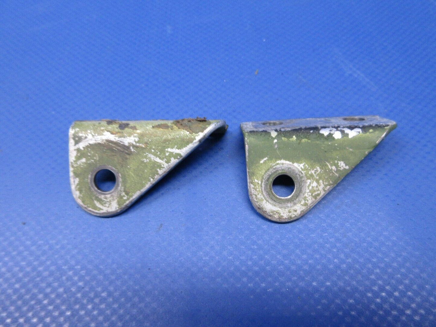 Cessna 180 Pilot Side Seat Belt Fitting INBD & OTBD P/N 0510205-7 (0524-1387)