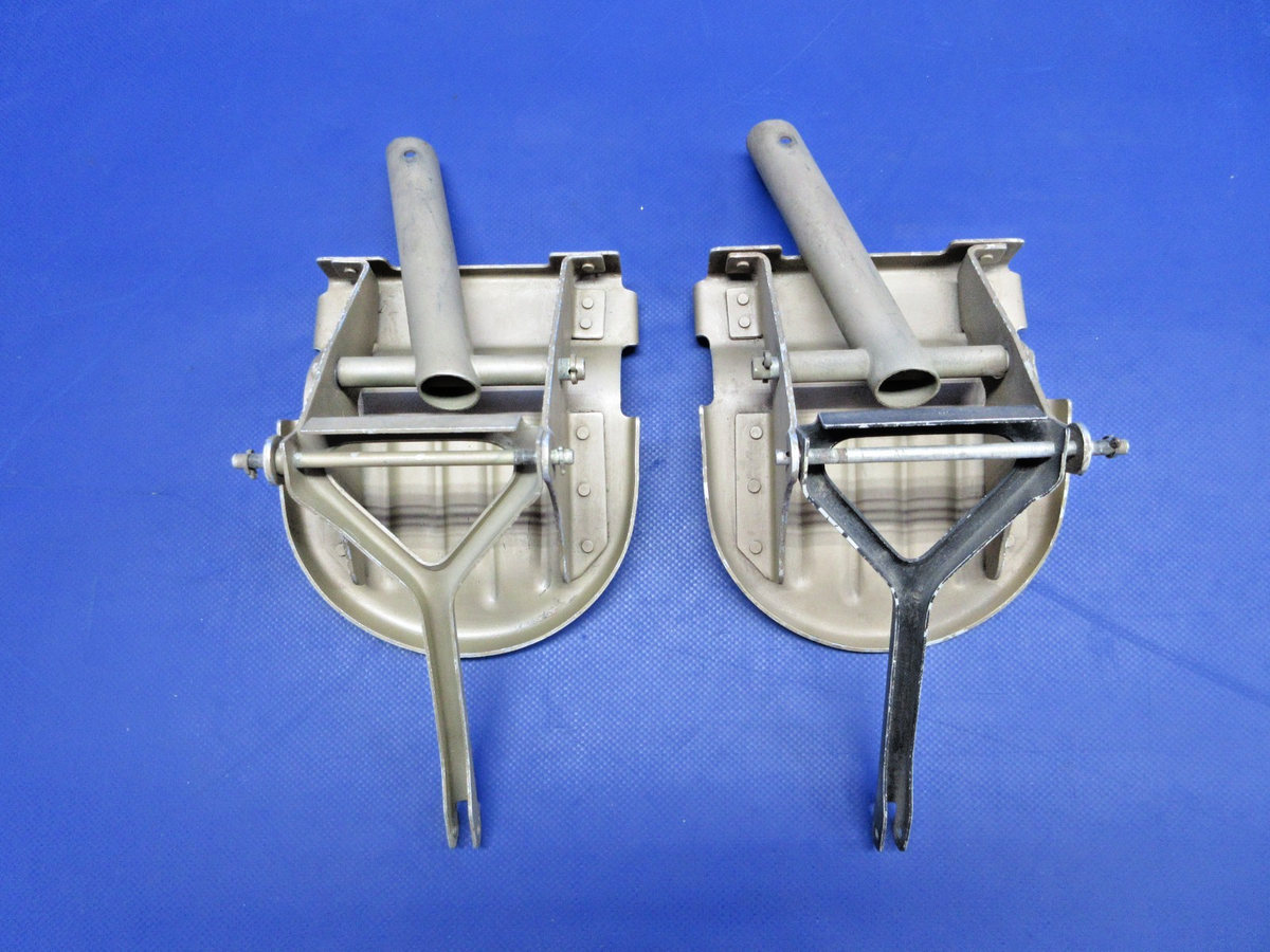 Cessna Rudder Pedal P/N 0310453 LOT OF 2 (0926-714)4