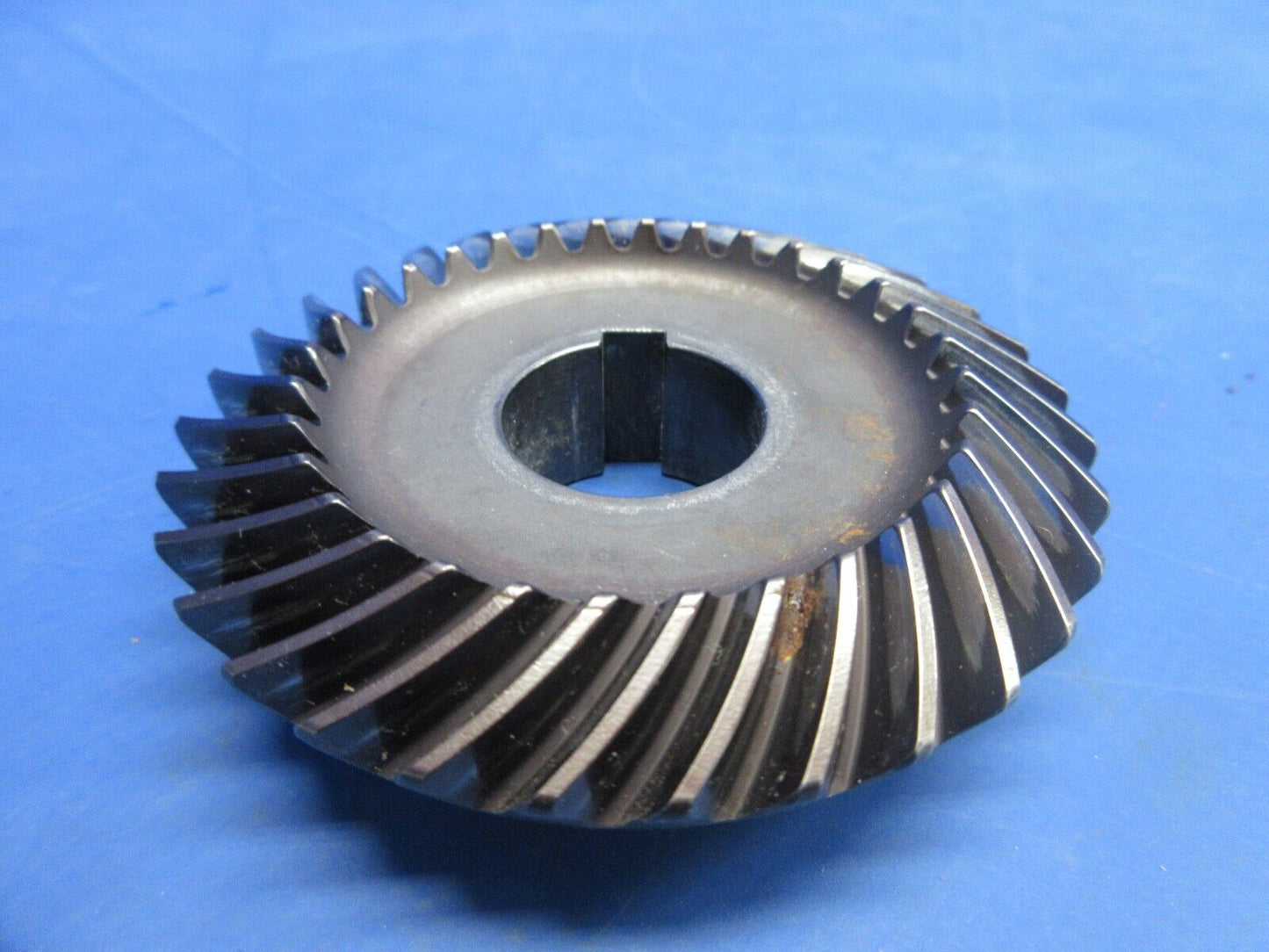 Bell 47J-2 Helicopter Tail Rotor Drive Bevel Gear P/N 047-645-097-1 (1124-864)