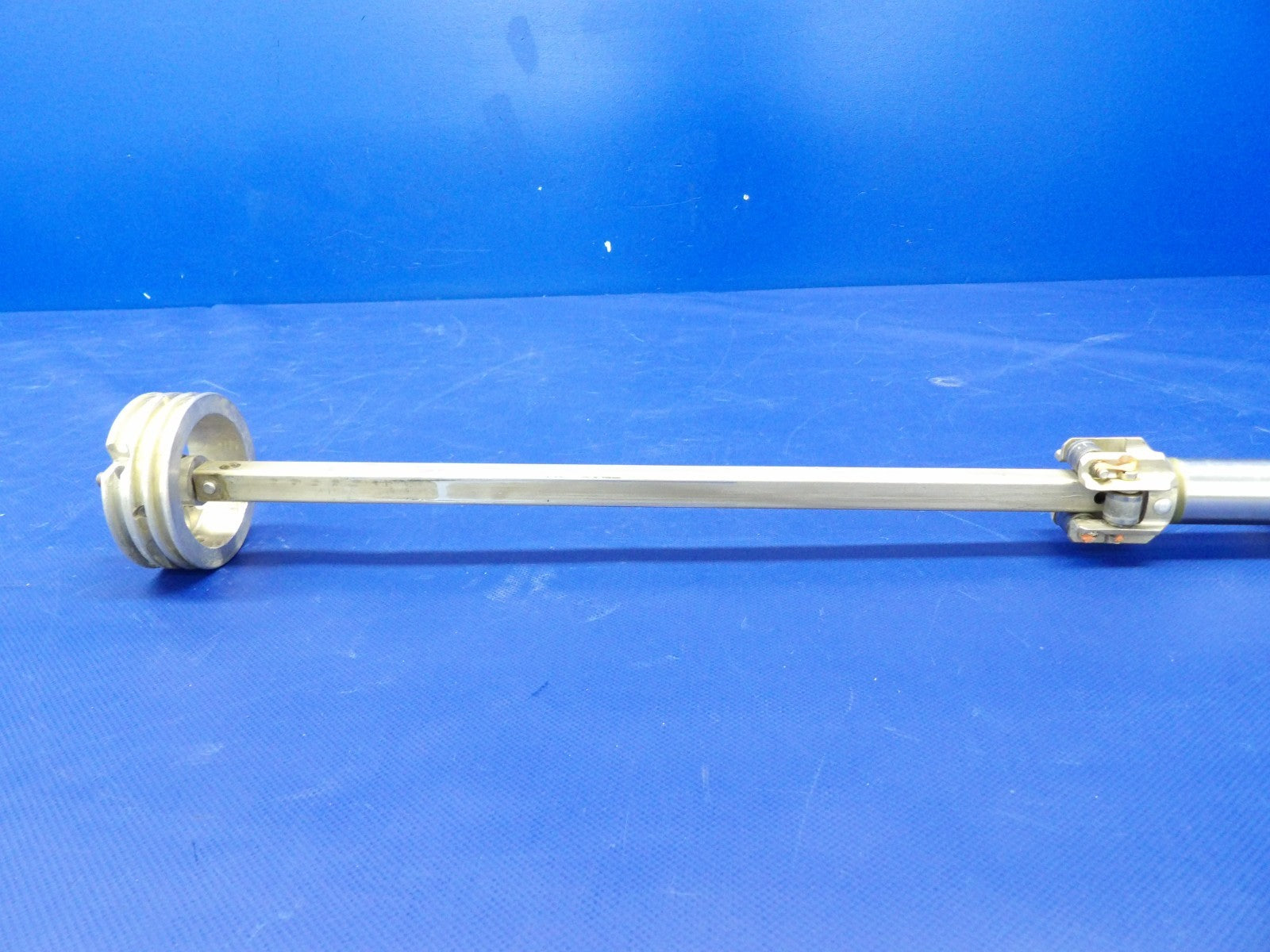 Cessna 182 / 182L Right Hand Control Wheel Tube P/N 0760102-2 (0226-492)11