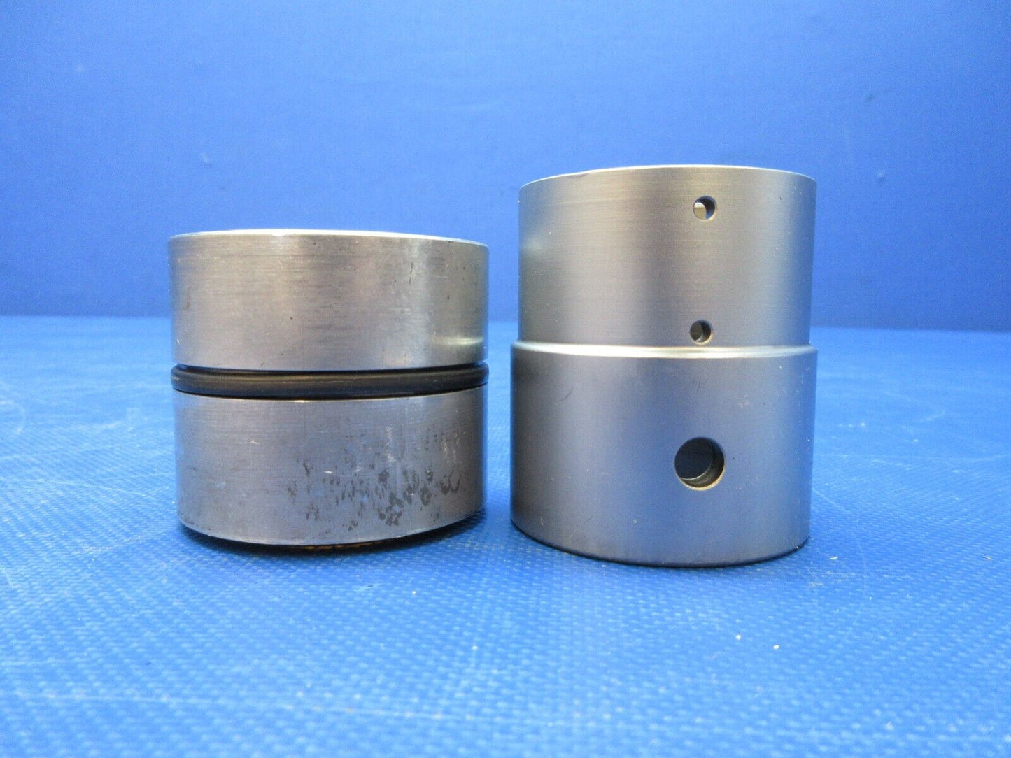 Piper PA-34-200T Seneca II MG Bearings Upper & LWR P/N 67036-00 (0924-1379)