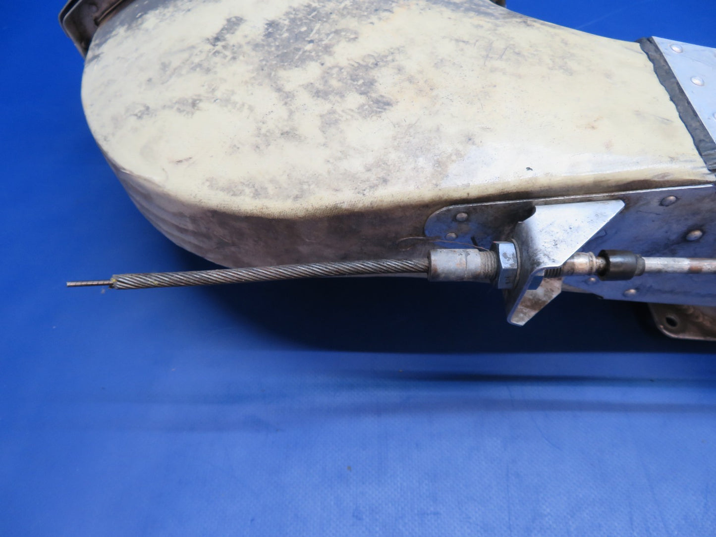 Cessna 310 / 310J Air Induction Box P/N 0850440-10, 0850440-11 (0326-1756)8