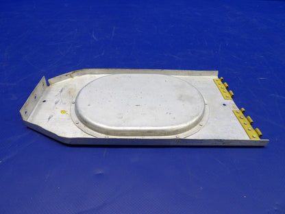 Beech D95A Travel Air Right Hand Main Section Door P/N 95-110014-366 (0226-516)7