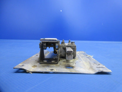 Cessna 177 / 177B Cardinal Cabin Door Latch Assy RH P/N 1717039-4 (0824-1039)