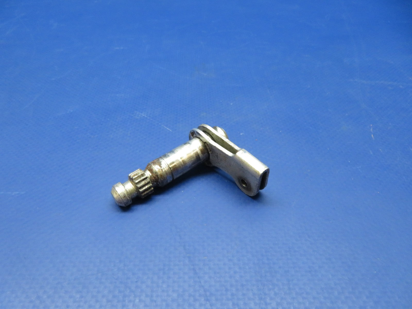 Cessna 172 / 172G LH Shaft Cabin Door Latch P/N 1511212-6 (0326-176)1