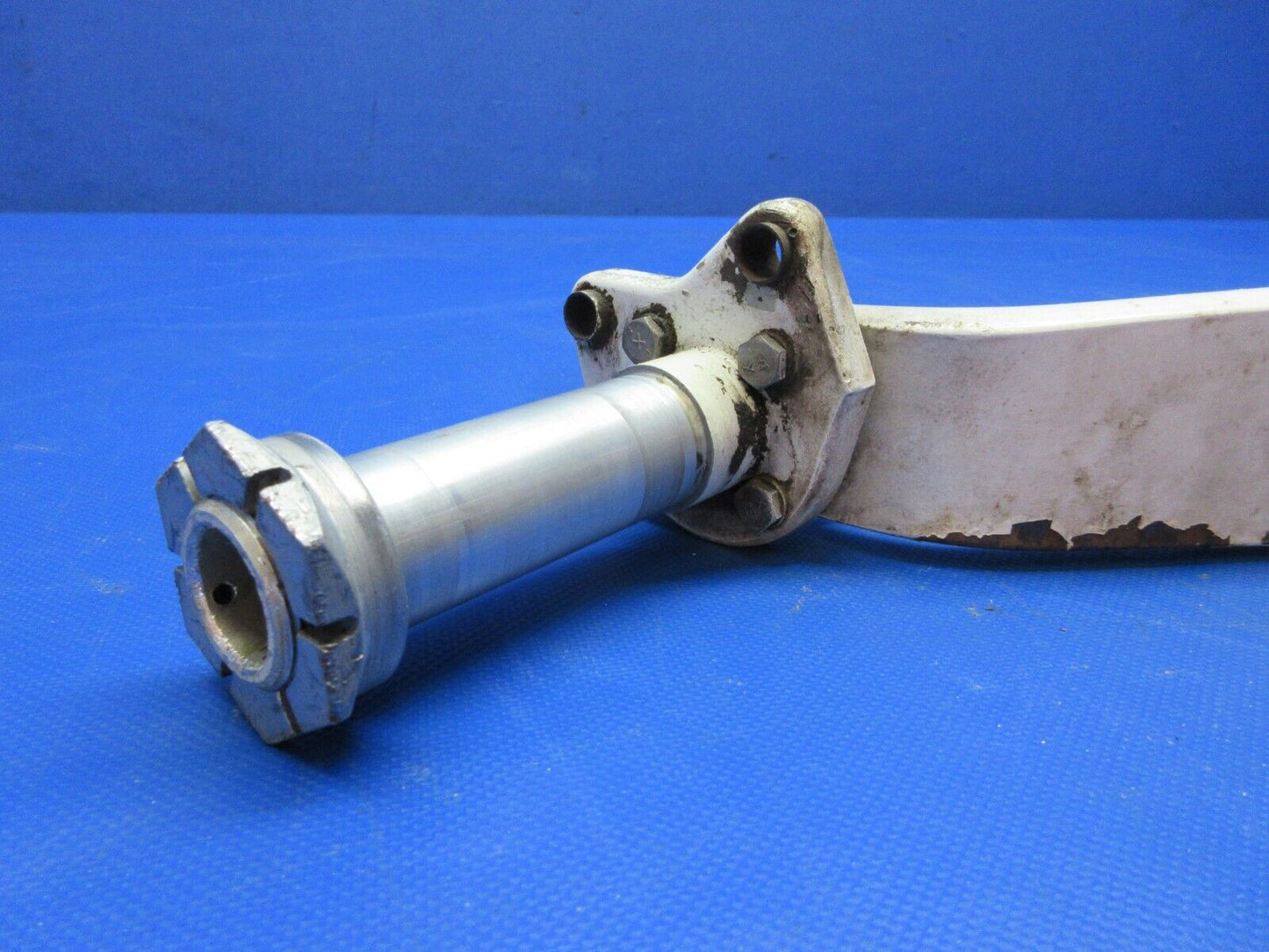 Piper PA-38 Tomahawk RH Main Gear Leg w/ Axle P/N 77787-301 (0724-1262)