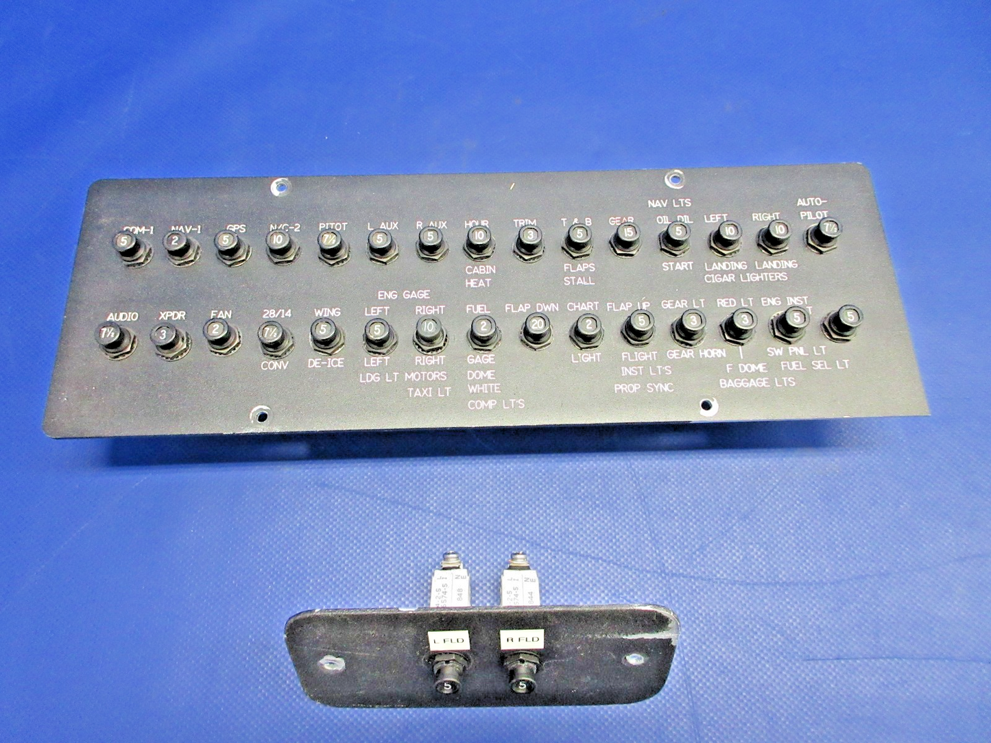 Cessna 310 / 310I Circuit Breaker Panel (0326-948)1