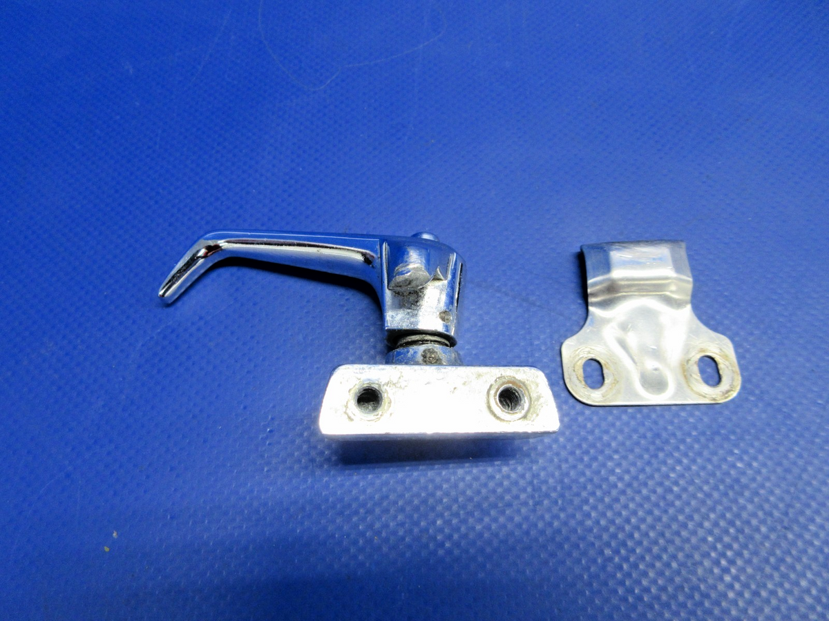 Cessna RH Cabin Door Window Latch & Striker Plate S1483-1, 0517002-1 (0926-859)3