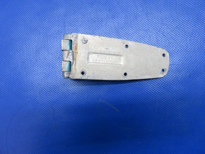 Cessna Cabin Door Hinge Assy LH Lower / RH Upper P/N 0711037-498 (0724-1847)