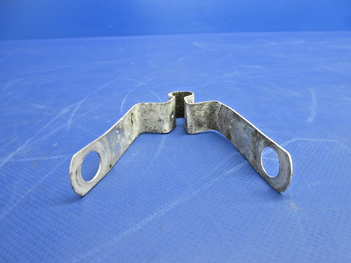 Piper Cherokee Brake Line Hose Clips 63332-03, 63332-003 LOT OF 4 (0926-852)5