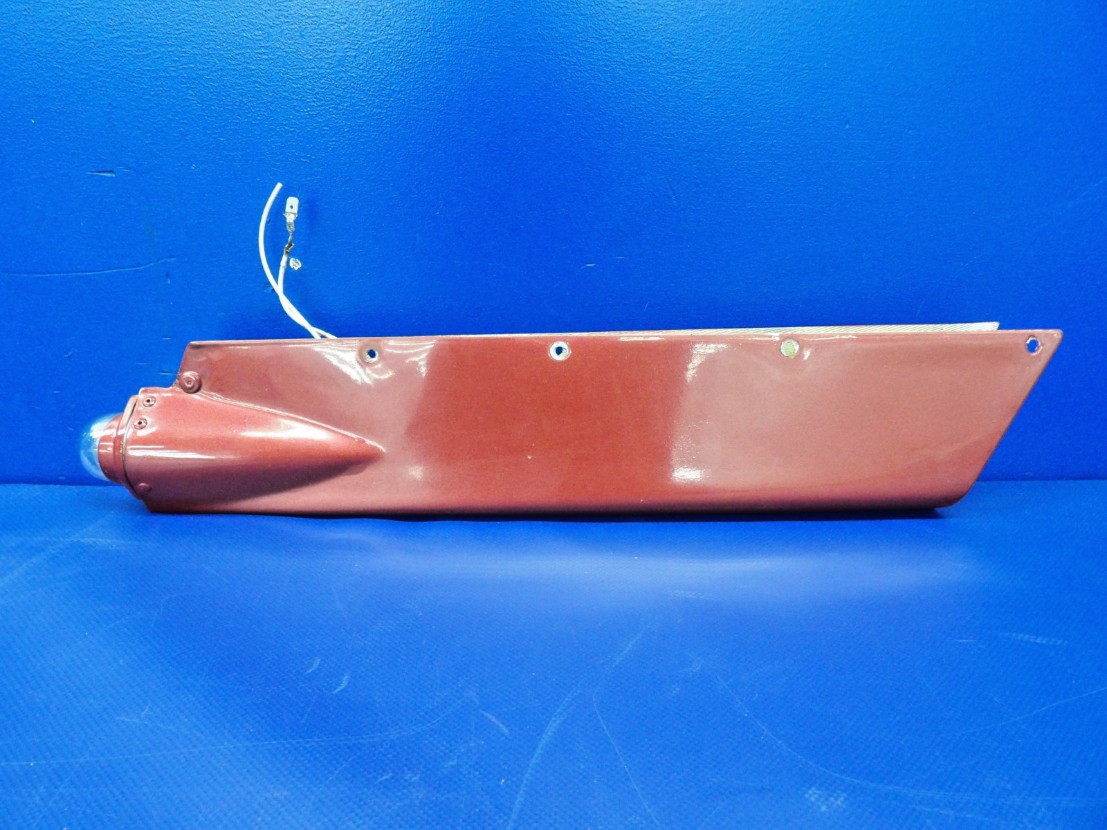 Cessna 172 / 172G Fiberglass Rudder Tip Cap P/N 0531006-34 (0326-1249)2