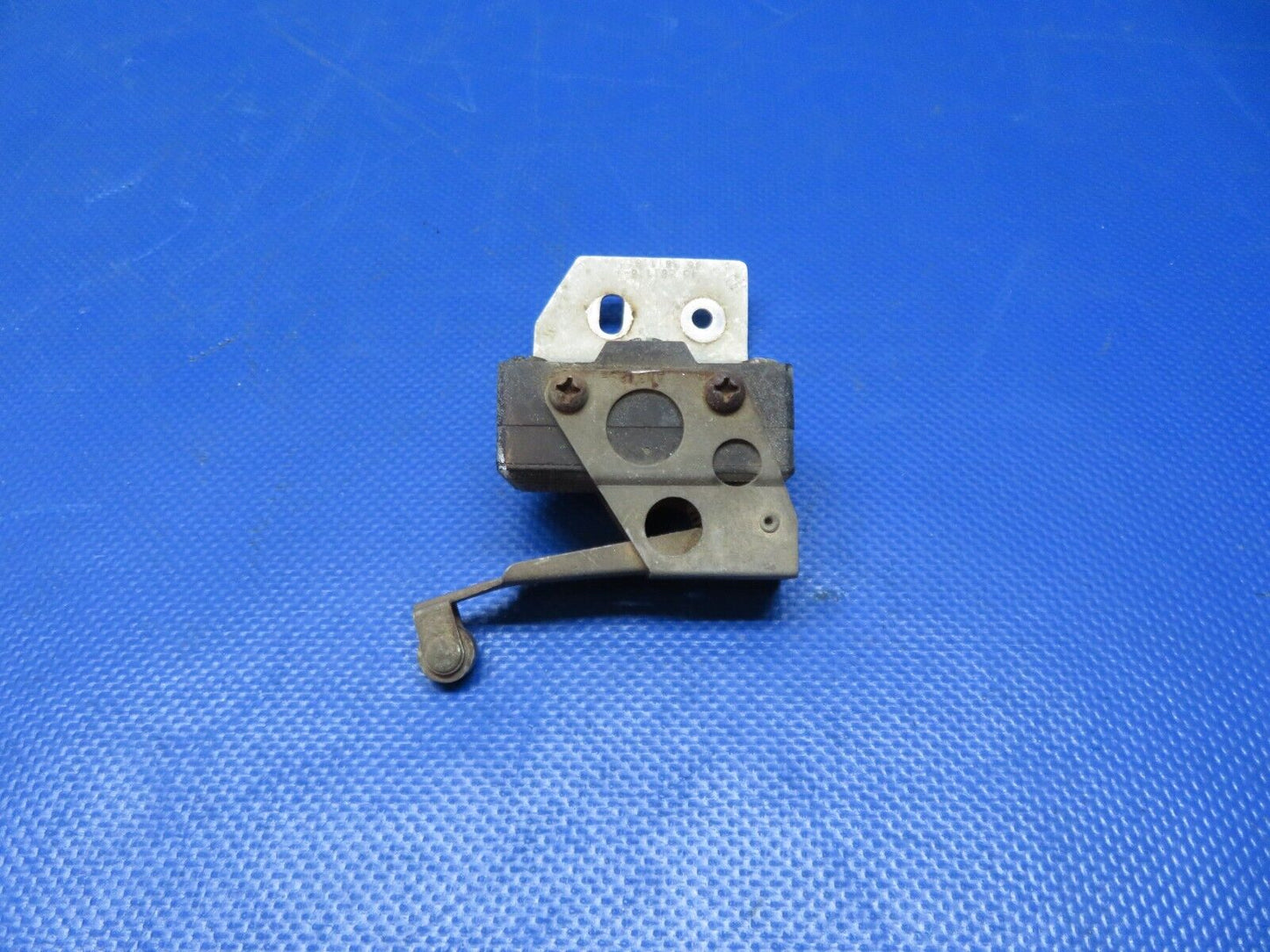 Beech 95 / D95A Travel Air Flap Limit Switch Assy PN 45-361116 TESTED (0424-264)