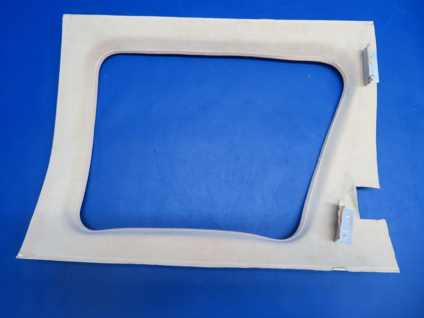Piper Aerostar 602P LH Window Molding P/N 700012-01 SET OF 3 (0123-700)