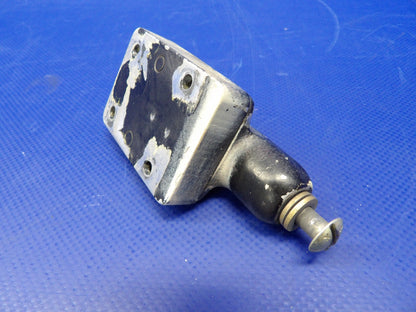 Piper Cheyenne Cabin Door Snubber Attachment Bracket P/N 48348-00 (0626-1349)8