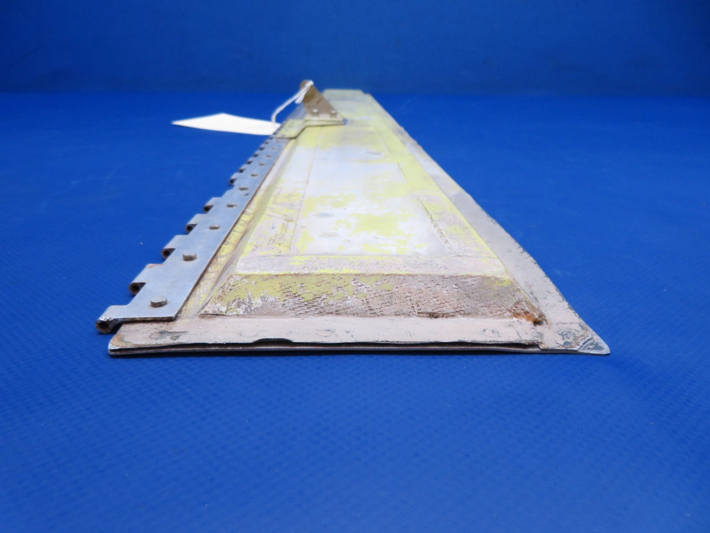 Beech 76 Duchess LH Nose Gear Door P/N 105-410000-81 (0326-118)6