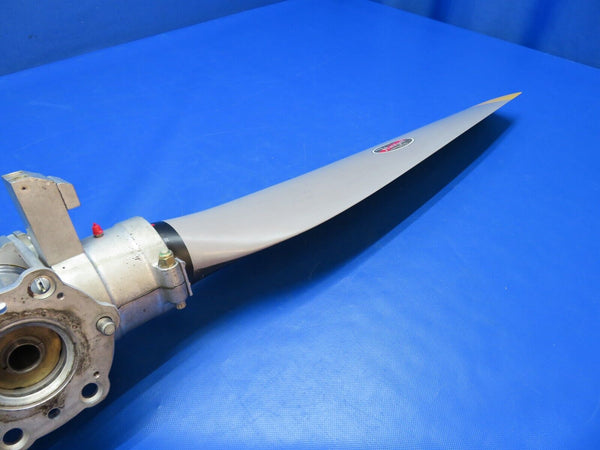 Piper PA-23-250 Aztec Hartzell Propeller Model HC-A2XK-2 (0524-99)