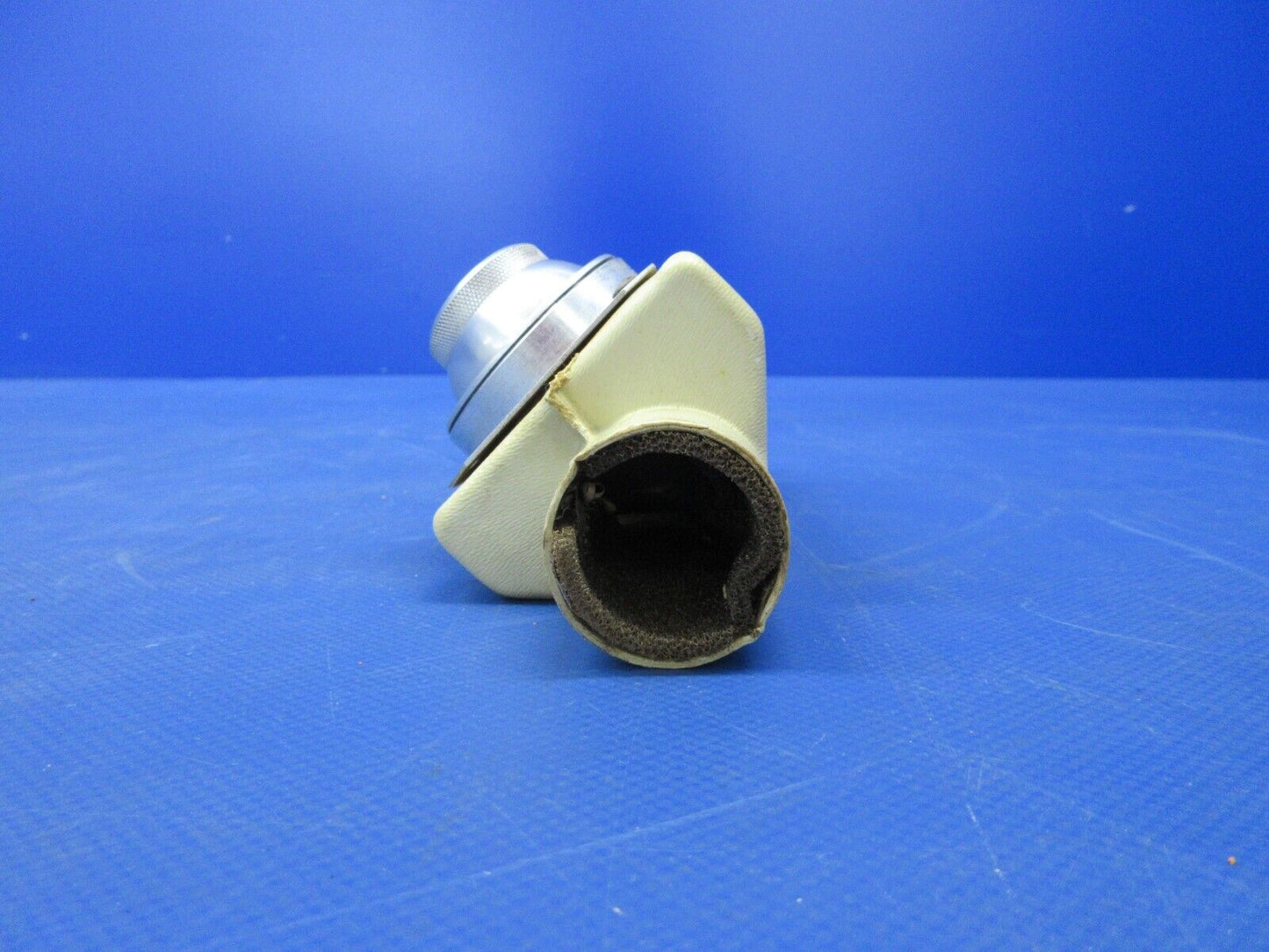 Cessna 337 / P337H Center Seat Air Outlet Adapter Assy P/N 1510025-1 (0724-1251)