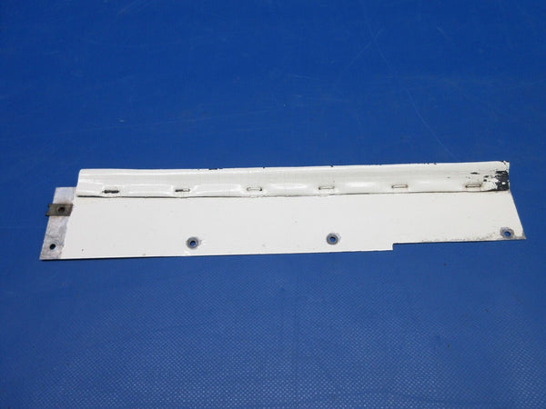 Piper PA-28-181 Archer AFT Wing Access Plate Assy LH & RH 67723-00 (0524-1039)