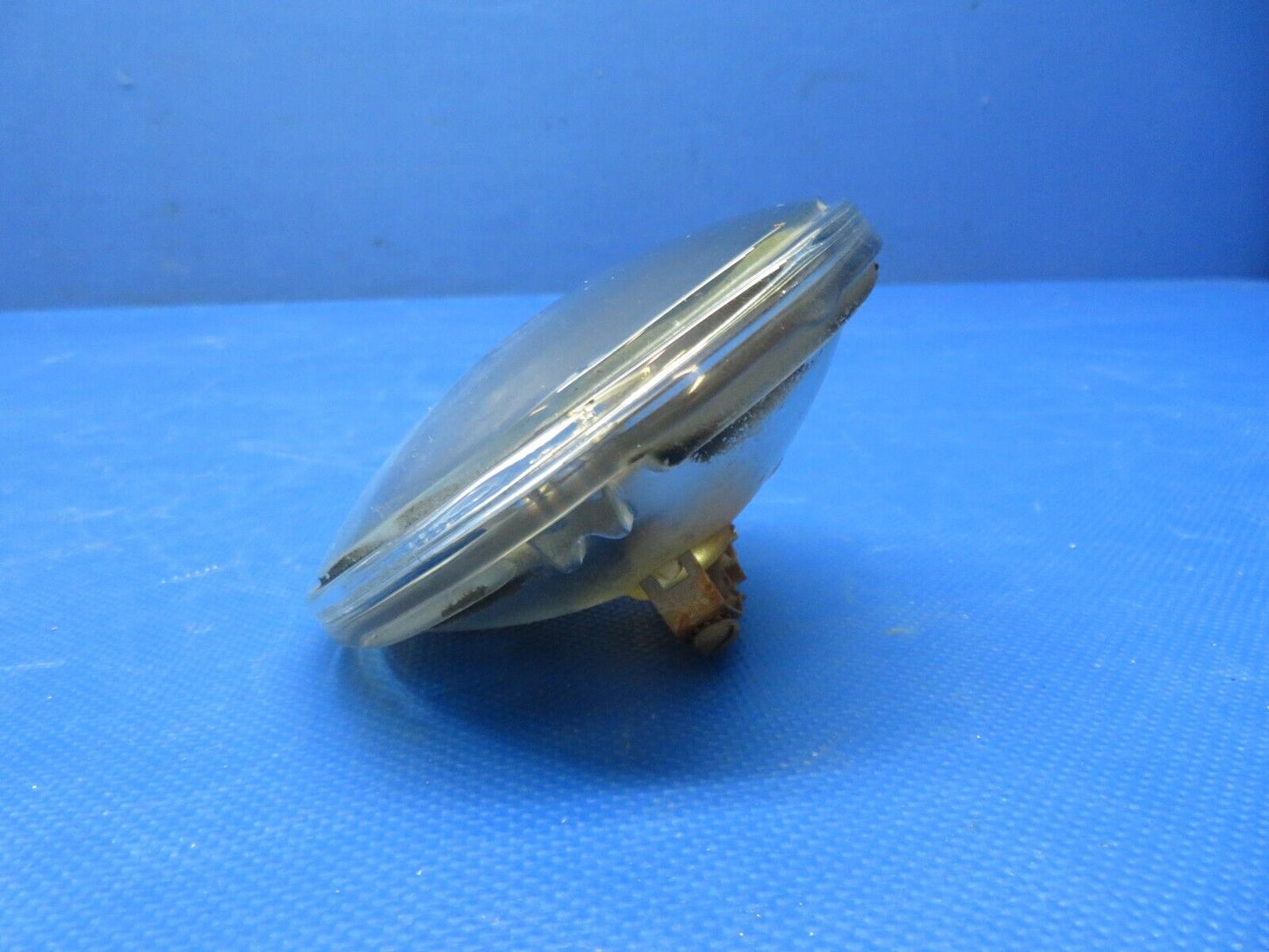 Beech C24R Landing Light Bulb & Retaining Ring P/N 169-110000-235 (0524-1562)