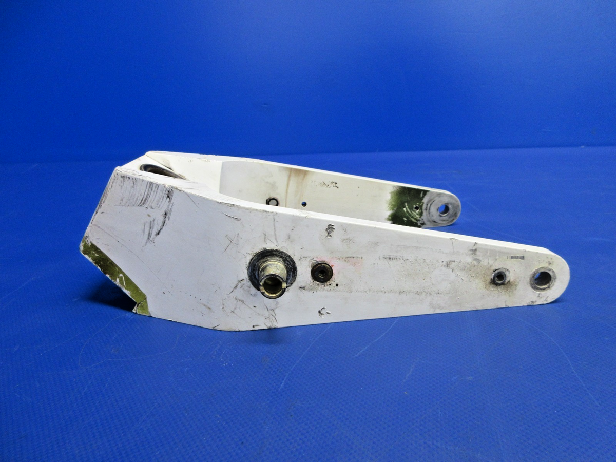Cirrus SR22 Nose Gear Fork P/N 11638-003 (0926-800)5