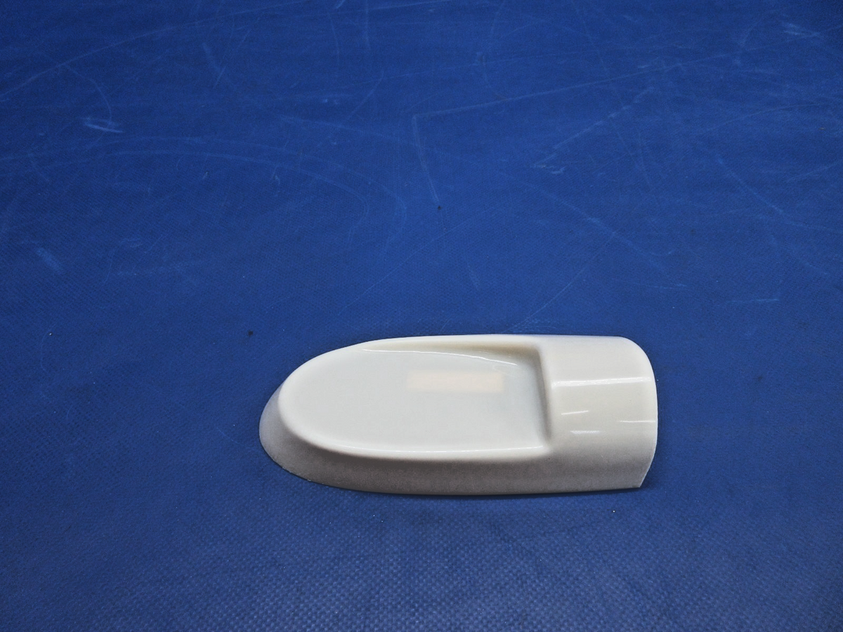 Cessna 172 / 182 UAvionix LH Wing Tip Adaptor P/N UAV-1002302-001 NOS (0926-716)0