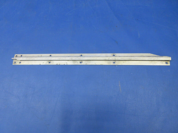 Cessna 150 / 150L RH OTBD Seat Rail P/N 0410235-2 (1024-2128)