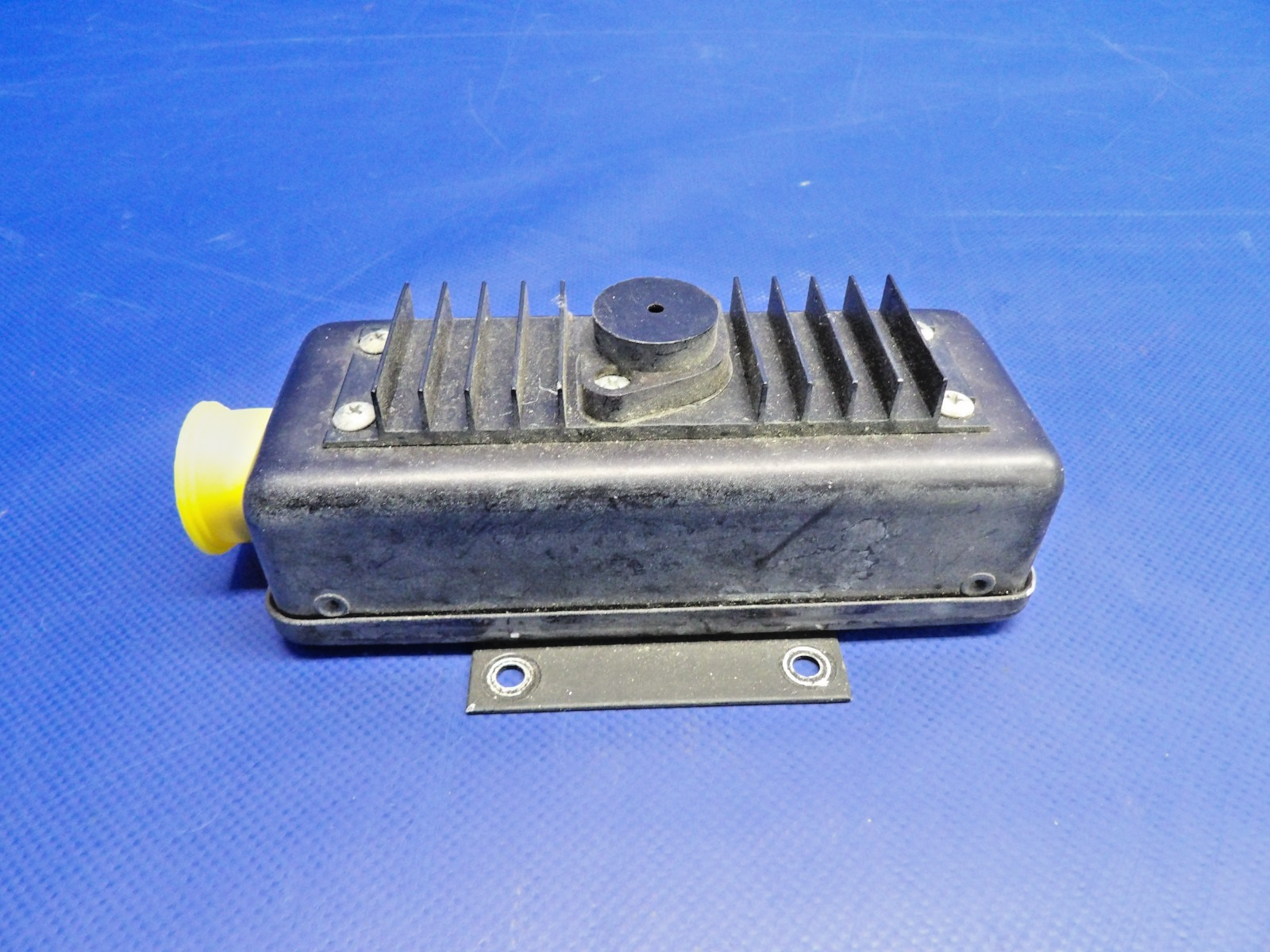 Airborne Air Valve Bleed Controller P/N F7-51-3 /  101-380025 CORE (0426-1263)5