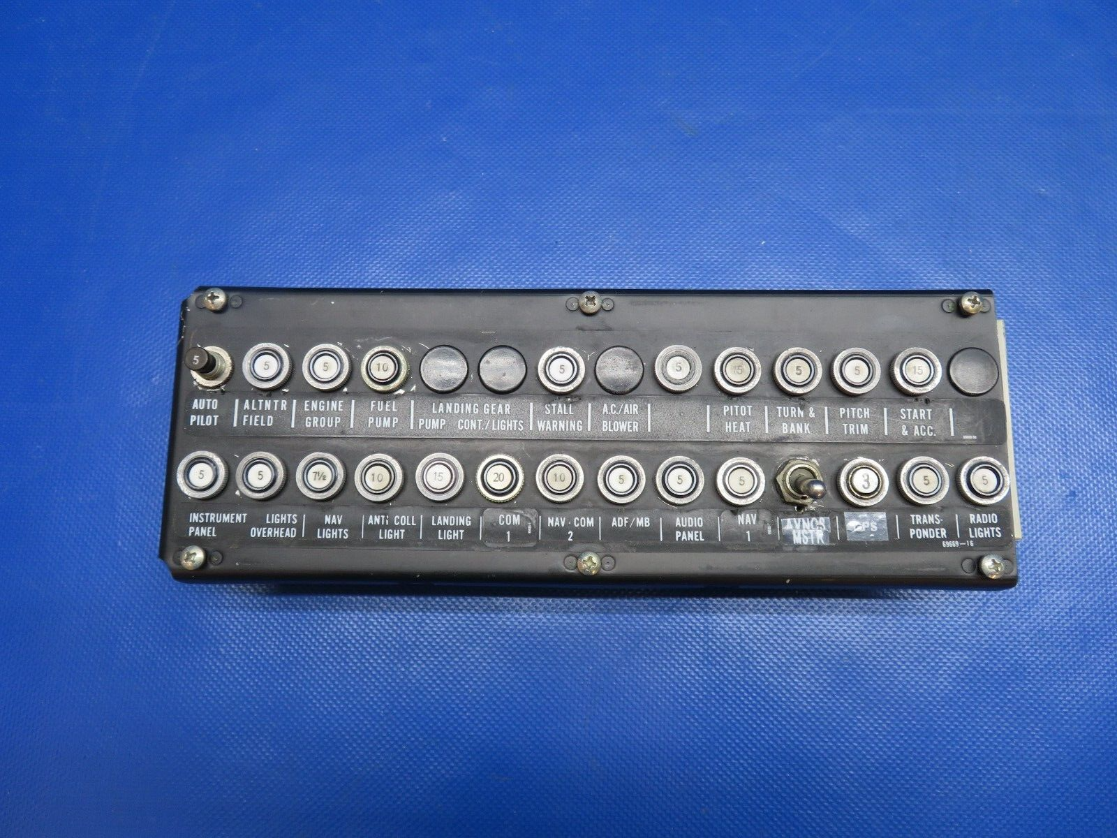 Piper PA-28-181 Circuit Breaker Panel Assy P/N 35209-00, 35209-000 (0424-1803)