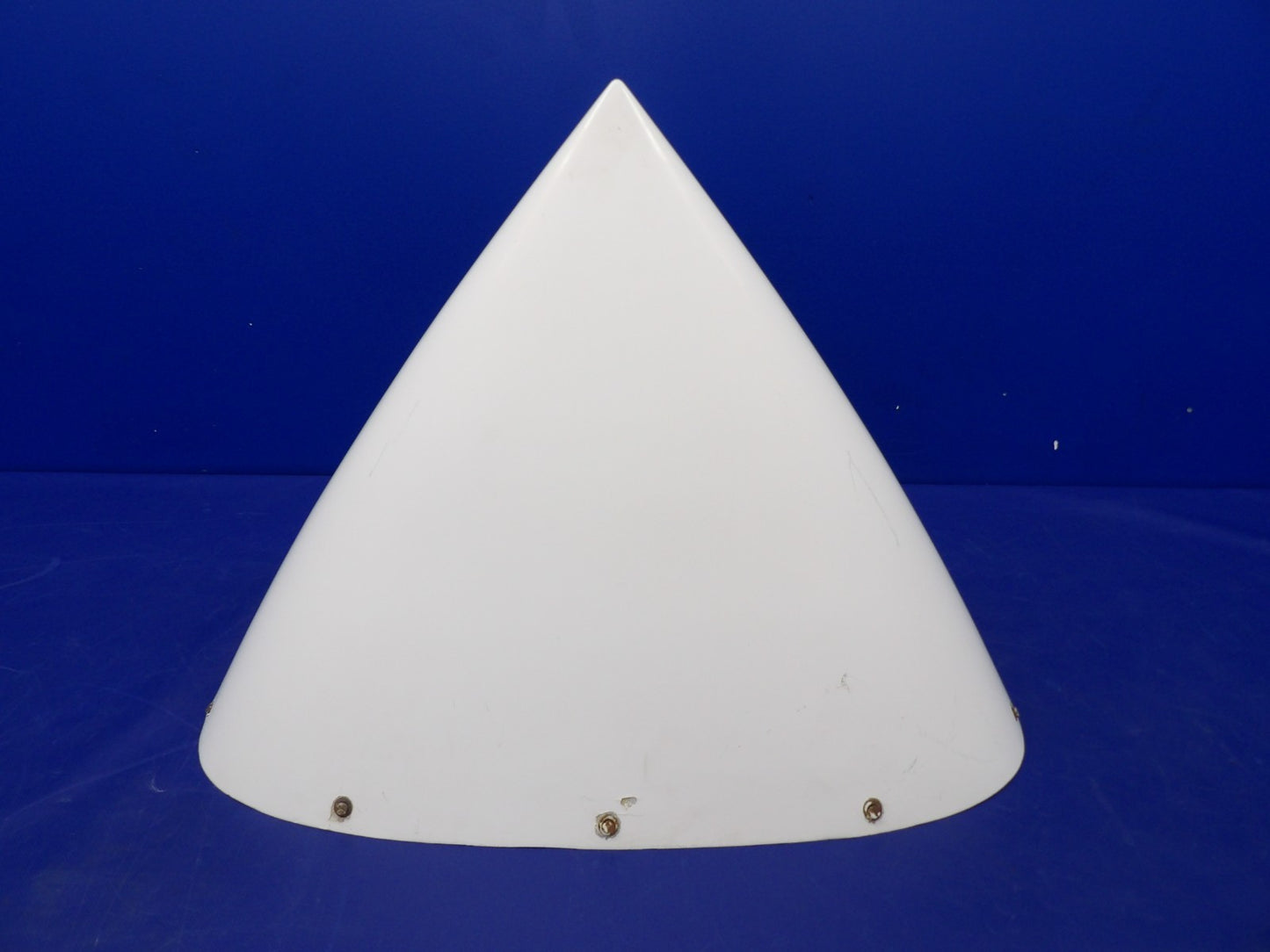 Cessna 421 Nose Cap / Nose Cone / Radome P/N 5113007-1 (0626-1496)4