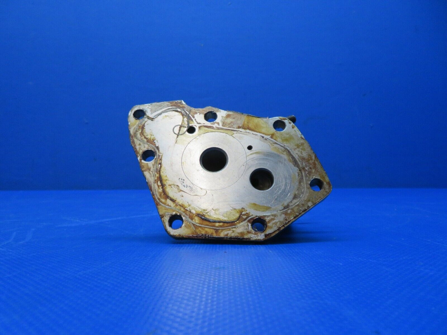 Continental O-470-U Cover Oil Pump Tach Drive Housing P/N 538579 (0324-173)