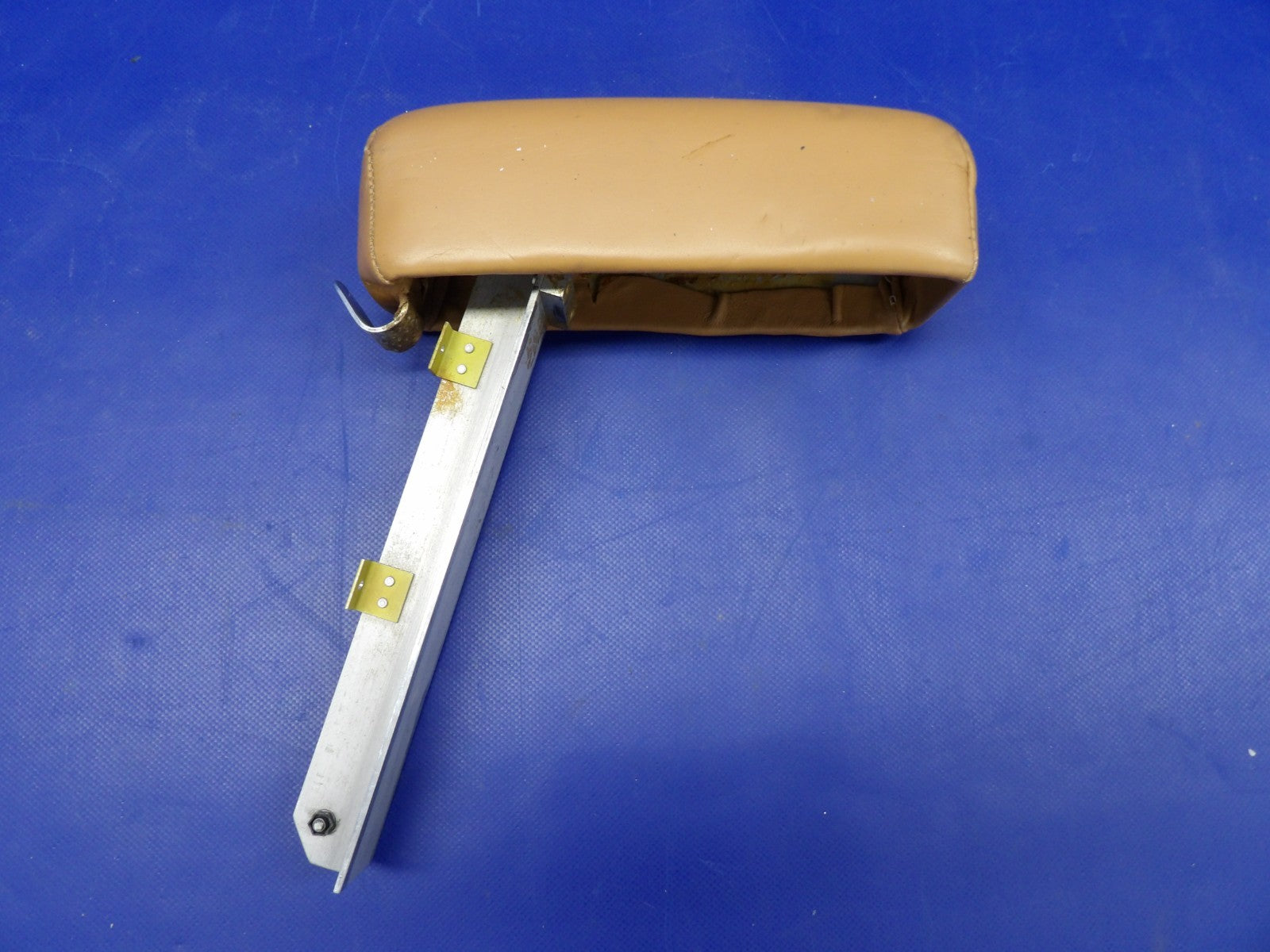 Beech 95 / D95A Travel Air Center Armrest P/N 35-534372-89 (0226-522)4