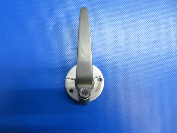 Beech 95 / D95A Travel Air Cabin Door Handle P/N 95-380010 (0624-1715)